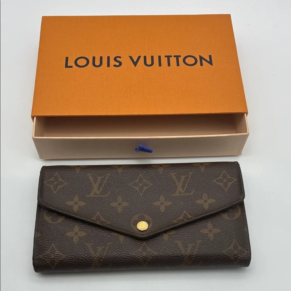 Louis Vuitton Brown Sarah envelope style Monogram Women's Wallet with box